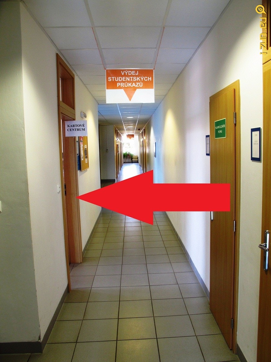 společně s Kartovým centrem v 1. patře budovy SIC společně s Kartovým centrem v 1. patře budovy SIC