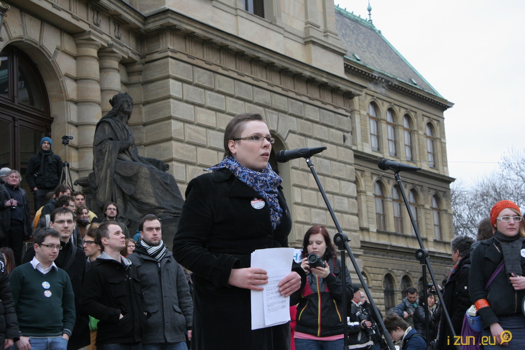 Heda Čepelková tajemnice a tisková mluvčí Studentské komory Rady vysokých škol Heda Čepelková tajemnice a tisková mluvčí Studentské komory Rady vysokých škol