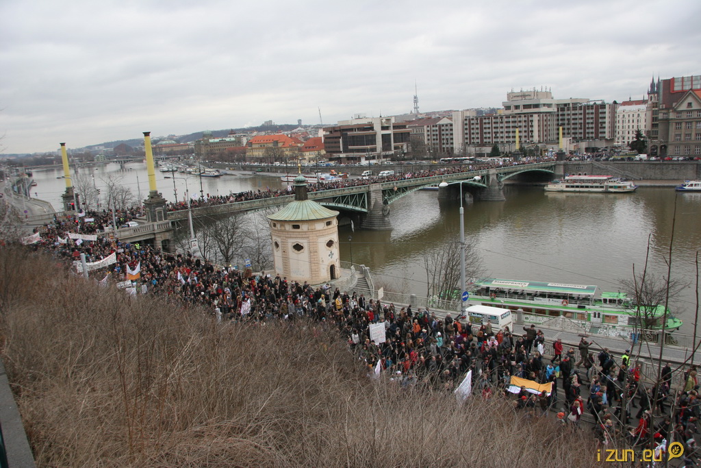 Had demonstrantů Had demonstrantů