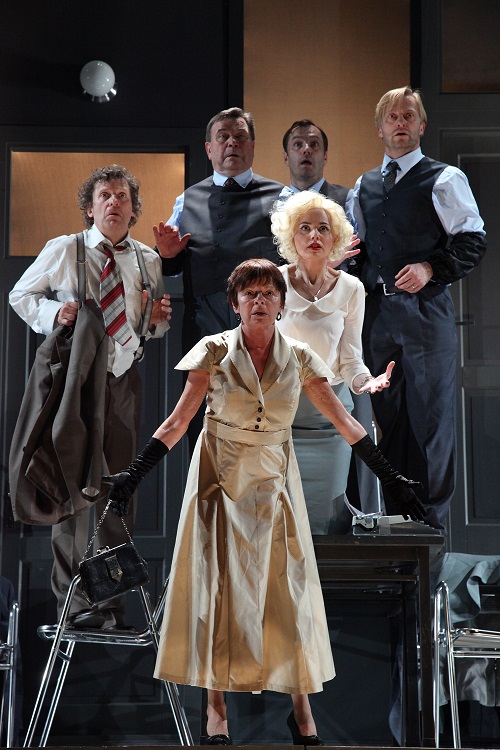 Zdroj: www.narodni-divadlo.cz Představení Nosorožec