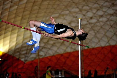 Lehkoatletické zápolení pod strahovskou plachtou