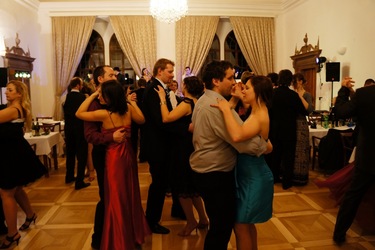 Jak se plesalo na bálu FLD?