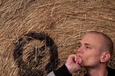 Otěže Univerzitních novin přebírá nový šéfredaktor. Kdo má tu čest?