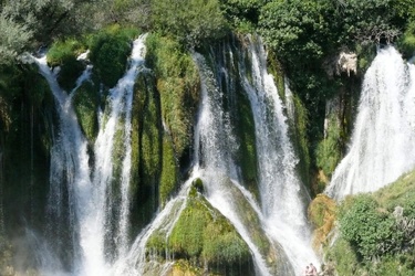 Vodopády Kravica aneb kam v Bosně a Hercegovině uprchnout před sluncem