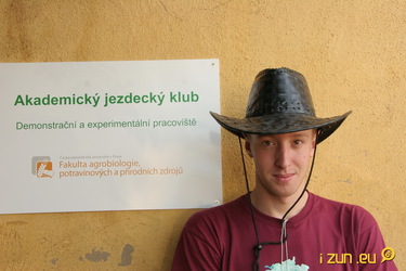 S iZUNem v sedle, díl první