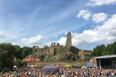 Den plný muziky na Festivalu Okoř 2016
